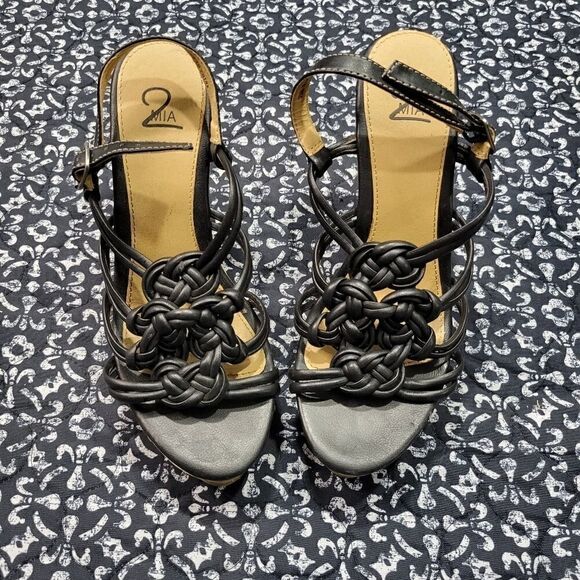 Mia Sandals - Picture 1 of 6